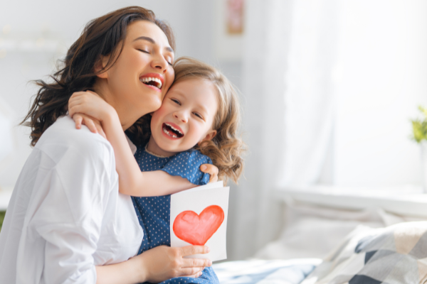 centralllab-pagkosmia-hmera-ths-mhteras